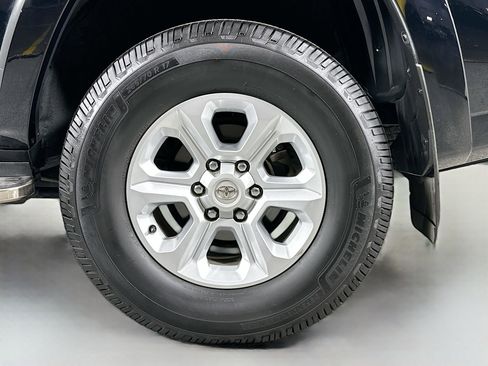 Used 2019 Toyota 4Runner SR5 Premium image 31