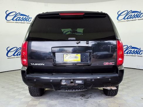Used 2007 GMC Yukon SLT w/ SLT Preferred Equipment Group RWD image 4