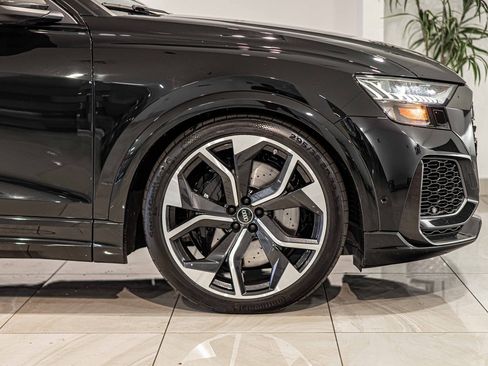 Used 2022 Audi RS Q8 w/ Carbon Optic Package image 11
