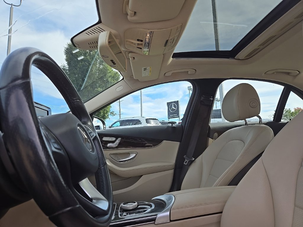 Used 2018 Mercedes-Benz C 300 4MATIC Sedan image 31