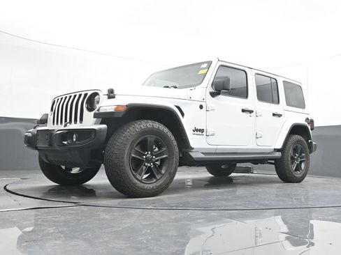 Used 2021 Jeep Wrangler Unlimited Sahara AWD/4WD image 27