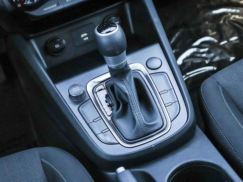 Used 2023 Hyundai Kona SEL w/ Winter Weather Package image 20