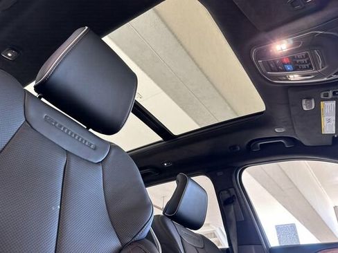 New 2026 Jeep Grand Cherokee Summit image 14