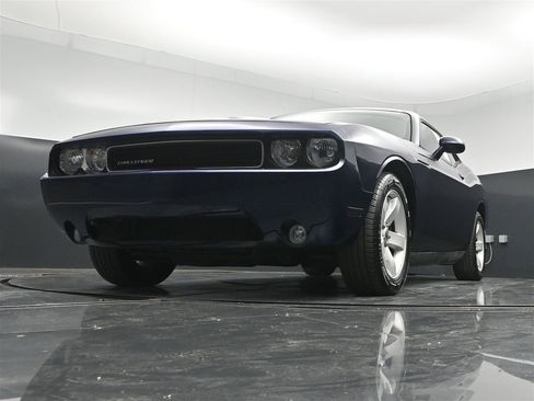 Used 2013 Dodge Challenger SXT RWD image 26