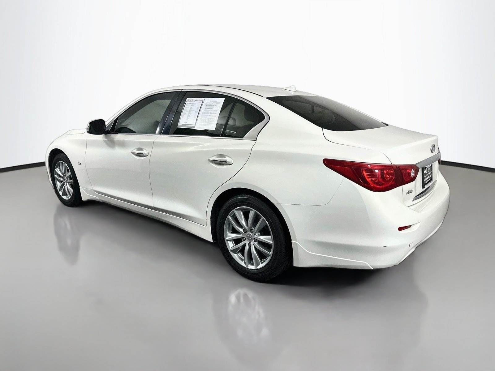 Used 2015 INFINITI Q50 Premium w/ Navigation Package AWD/4WD image 5