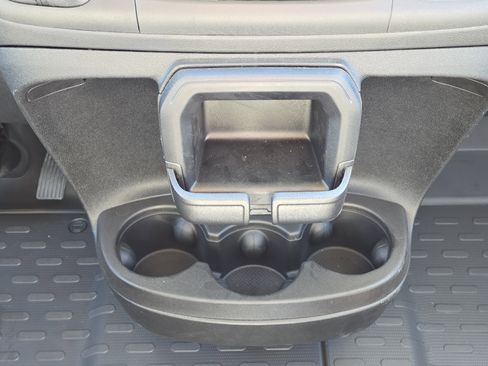 Used 2025 RAM ProMaster 2500 w/ Convenience Group image 10