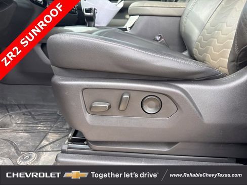 Used 2023 Chevrolet Silverado 1500 ZR2 w/ Technology Package image 24