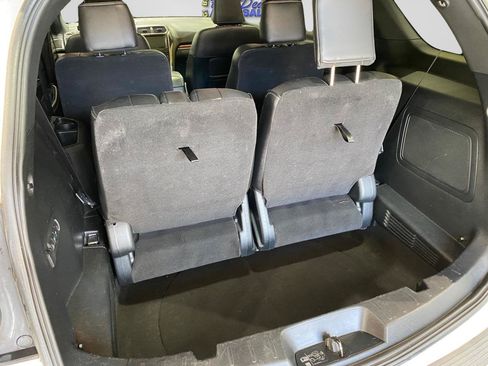 Used 2019 Ford Explorer Platinum AWD/4WD image 27