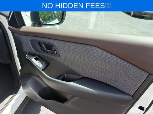 Used 2023 Nissan Rogue S FWD image 24