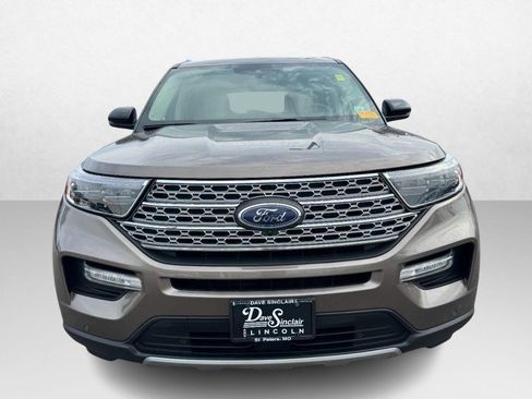Used 2021 Ford Explorer Limited w/ Equipment Group 301A image 2