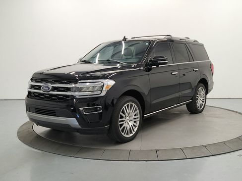 Used 2023 Ford Expedition Limited RWD image 4