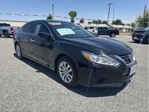 Used 2016 Nissan Altima 2.5 S w/ Power Driver Seat Package FWD image 3