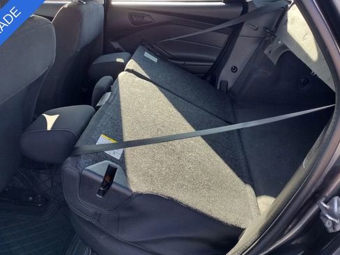 Used 2015 Ford Focus S image 24