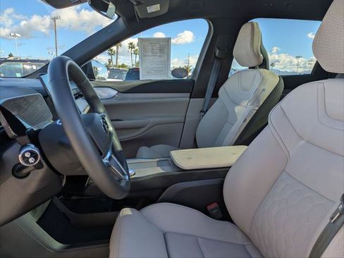 Used 2025 Volvo EX90 Ultra image 20