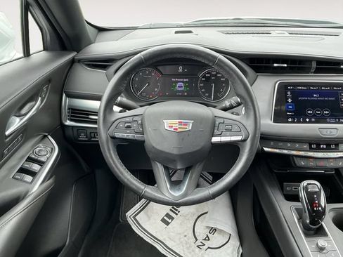 Used 2021 Cadillac XT4 Premium Luxury w/ Cold Weather Package AWD/4WD image 9