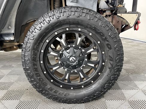 Used 2010 Jeep Wrangler Rubicon w/ Trailer Tow Group AWD/4WD image 23