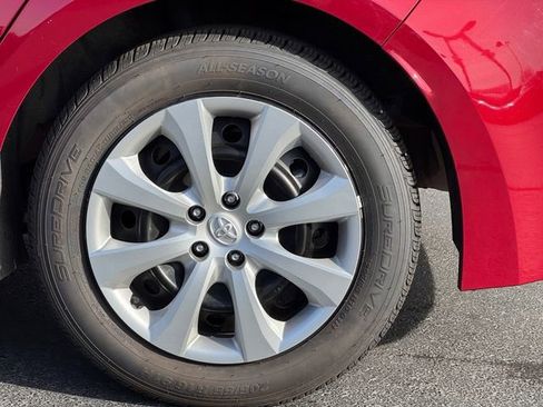 Used 2024 Toyota Corolla LE image 9