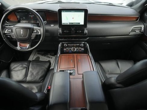 Used 2021 Lincoln Navigator Reserve image 23