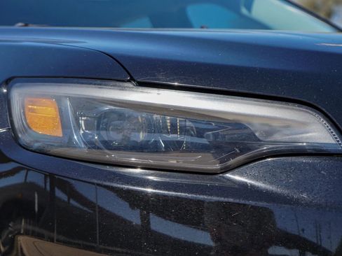 Used 2019 Jeep Cherokee Latitude Plus w/ Comfort/Convenience Group image 9