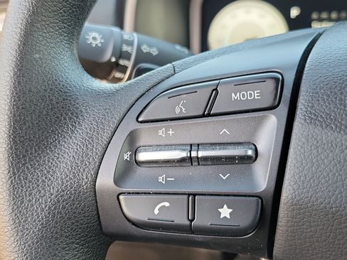 Certified 2023 Hyundai Kona SE image 7