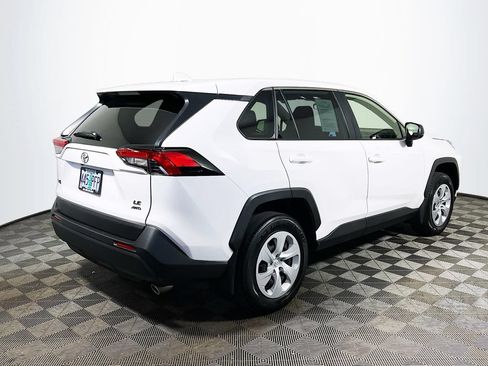 Used 2025 Toyota RAV4 LE AWD/4WD image 7