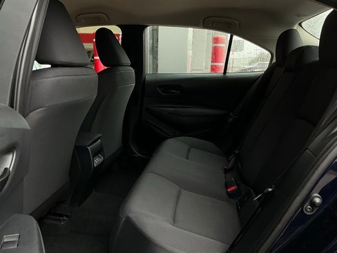 Used 2025 Toyota Corolla LE image 11