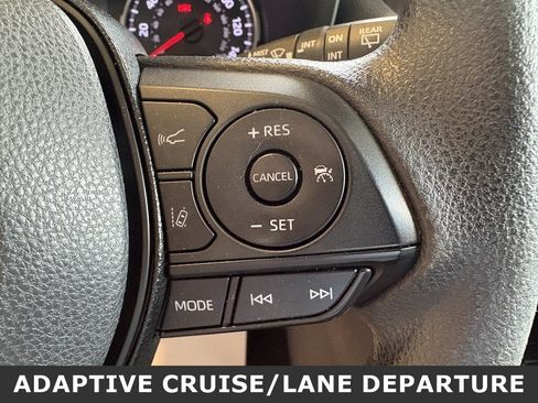 Used 2021 Toyota RAV4 XLE FWD image 12