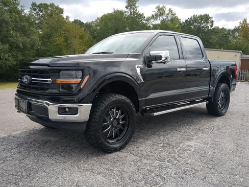 New 2025 Ford F150 XLT w/ Equipment Group 302A MID image 7