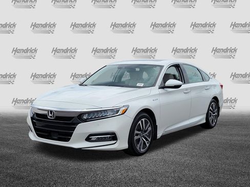 Used 2019 Honda Accord Touring image 3