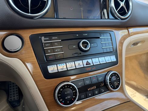 Used 2018 Mercedes-Benz SL 450 image 41