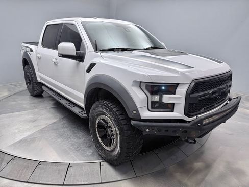 Used 2017 Ford F150 Raptor w/ Equipment Group 802A Luxury image 3