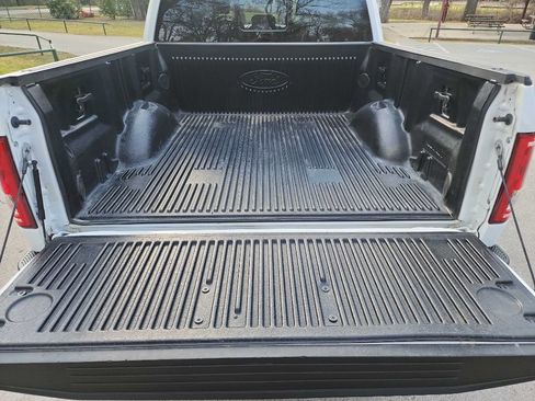 Used 2016 Ford F150 XLT w/ Equipment Group 302A Luxury RWD image 6