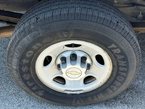 Used 2013 Chevrolet Express 2500 RWD image 11