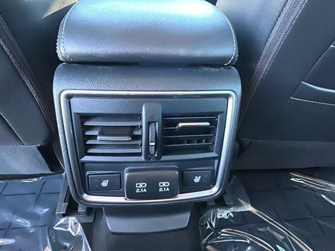 Used 2023 Subaru Forester Touring AWD/4WD image 26