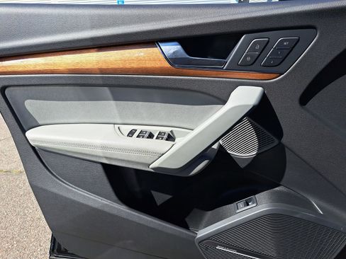 Used 2022 Audi Q5 2.0T Prestige w/ Prestige Package image 29