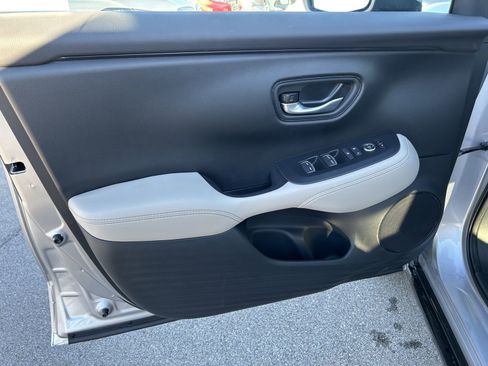 New 2026 Honda HR-V EX-L image 11