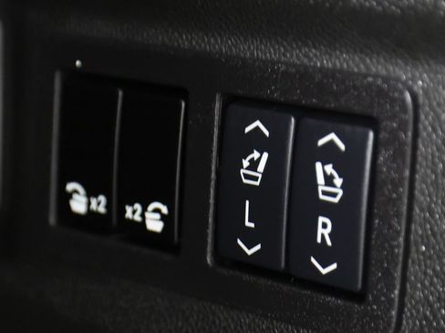 Used 2026 GMC Yukon AT4 Ultimate w/ LPO, Floor Liner Package AWD/4WD image 14