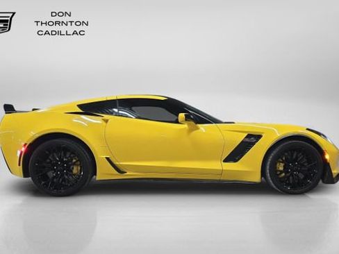 Used 2016 Chevrolet Corvette Z06 w/ 3LZ Preferred Equipment Group RWD image 6