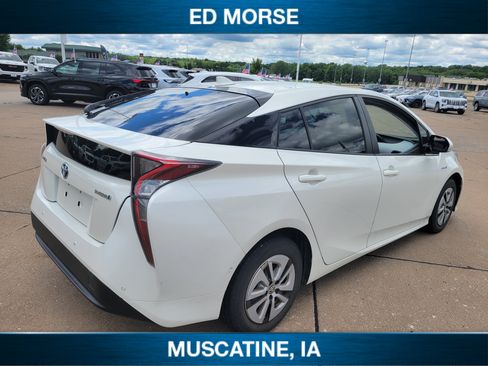 Used 2018 Toyota Prius Two w/ Prius Two Safety Plus Package FWD image 5