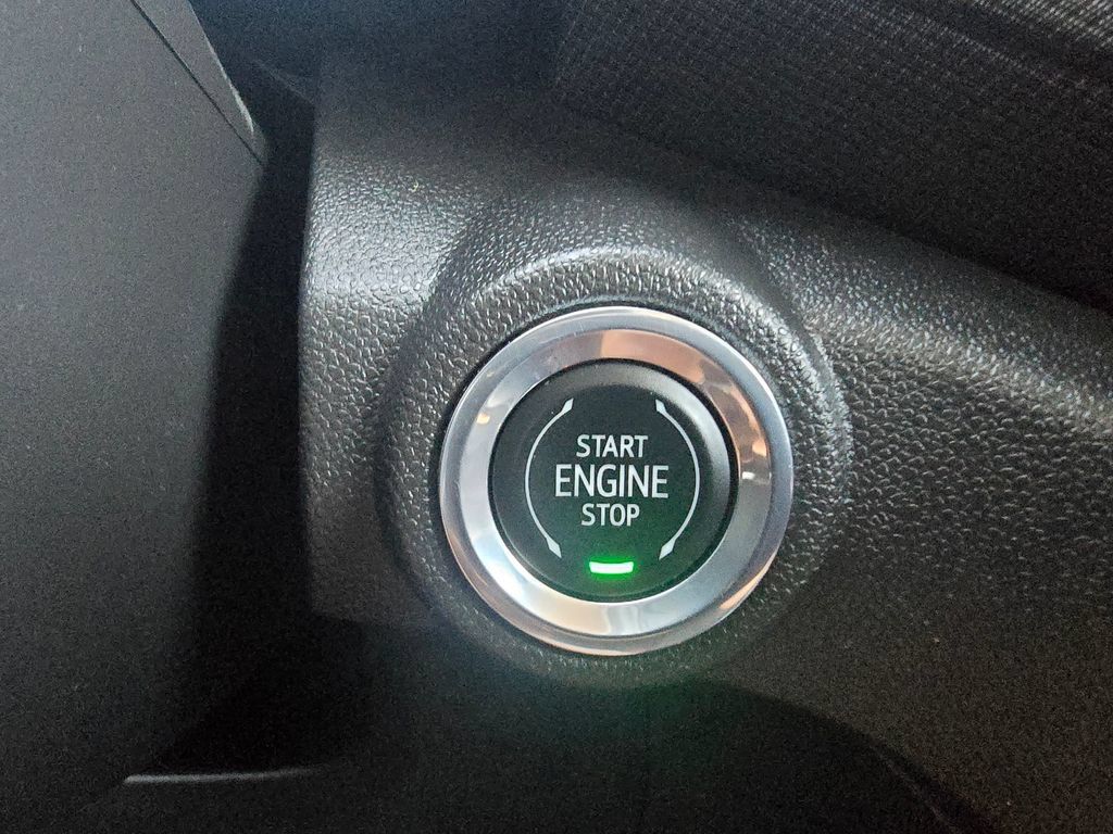 Used 2023 Chevrolet TrailBlazer LT FWD image 28
