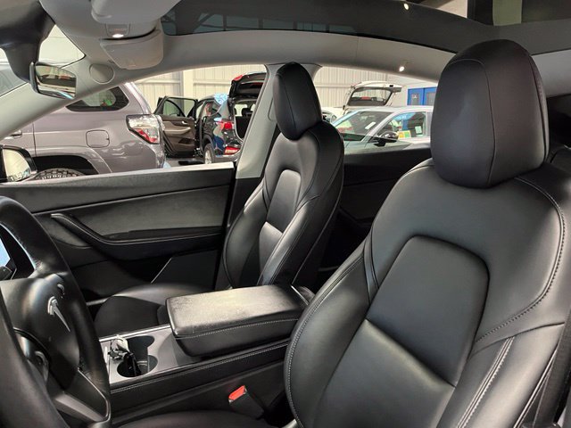 Used 2021 Tesla Model Y Long Range AWD/4WD image 24