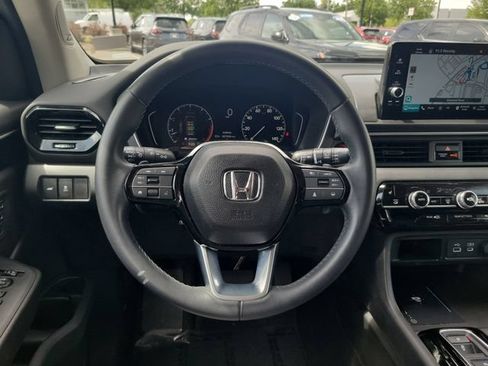 Certified 2024 Honda Pilot Touring image 31
