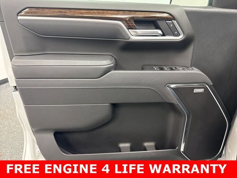 Used 2025 GMC Sierra 1500 Elevation w/ Elevation Premium Package image 6