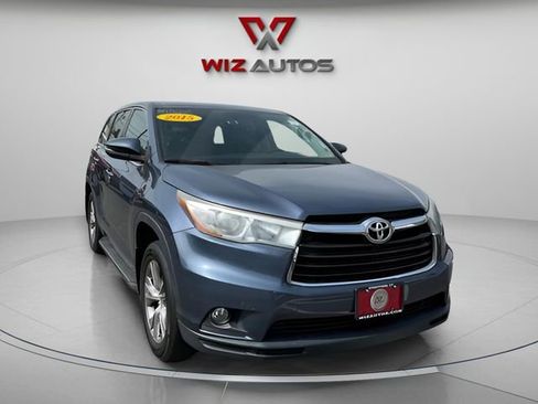 Used 2015 Toyota Highlander Plus AWD/4WD image 7