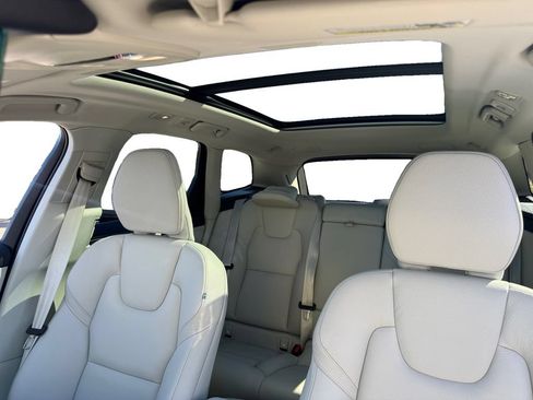 Certified 2024 Volvo XC60 B5 Plus w/ Protection Package Premier AWD/4WD image 25