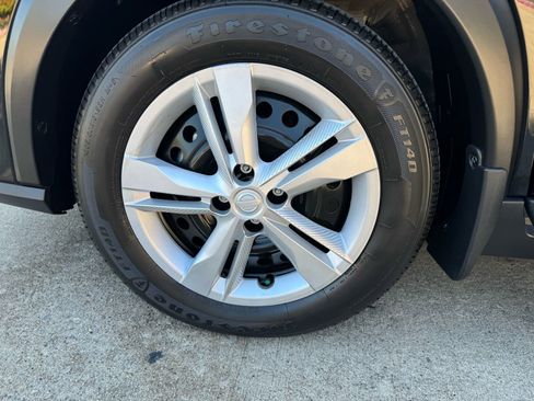 Used 2024 Nissan Kicks S image 33