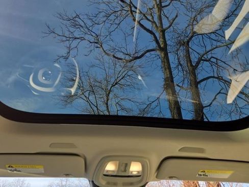 Certified 2024 Volvo V60 B5 Cross Country Plus image 12