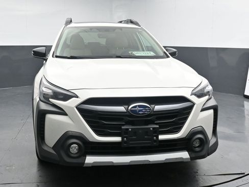 Used 2023 Subaru Outback Limited image 3