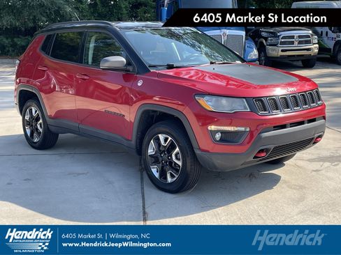 Used 2018 Jeep Compass Trailhawk w/ Popular Equipment Group AWD/4WD image 1