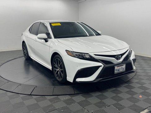 Certified 2024 Toyota Camry SE FWD image 4